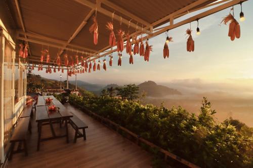 Bao Loc Cabin | THỎ NON GARDEN CLOUDY OCEAN VIEW