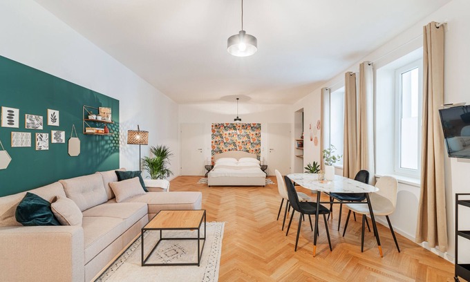 Rudolfsheim-Funfhaus Apartment | The 15s Apartments