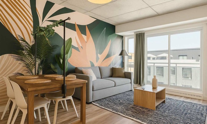 Saint-Roch Apartment | The 708 | For 4 | Free Parking | Pool + BBQ
