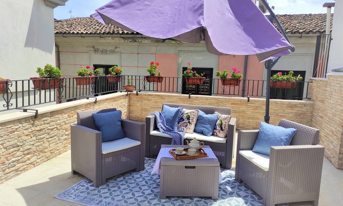 Isernia House | The Alley