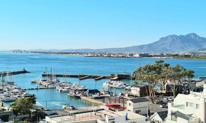Gordons Bay Central House | The Anchor