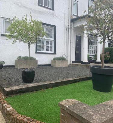 Dunmow Apartment | The Annexe Westbury House