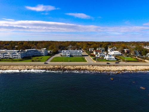Narragansett Pier Hotel | The Atlantic House