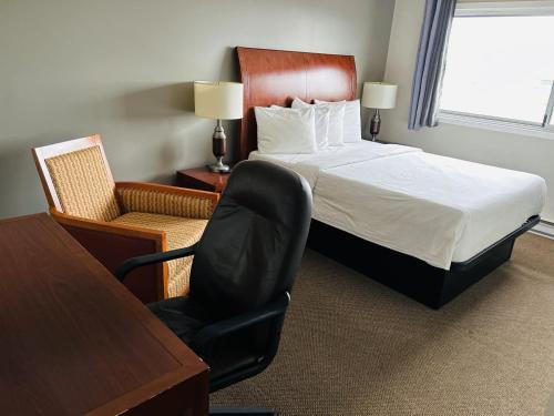 Timiskaming District Hotel | The Auberge Inn