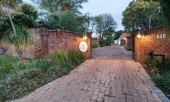 Waterkloof Glen House | The Aviary