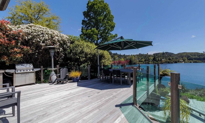 Lake Okareka House | The Bach | Luxury Waterfront Living with Spa Pool