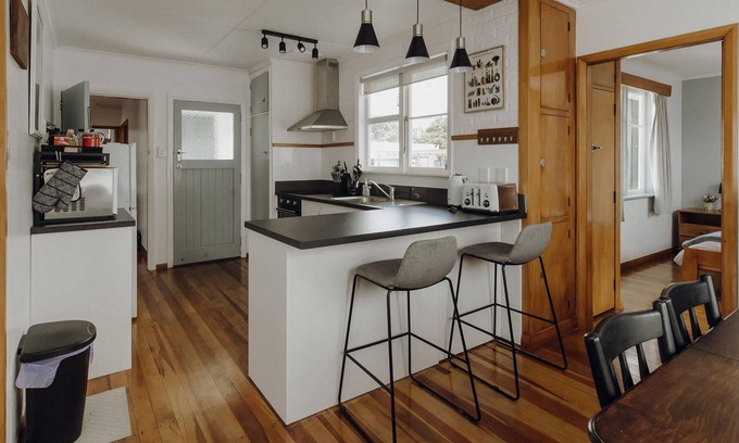 Opunake House | THE BAREFOOT BUNGALOW