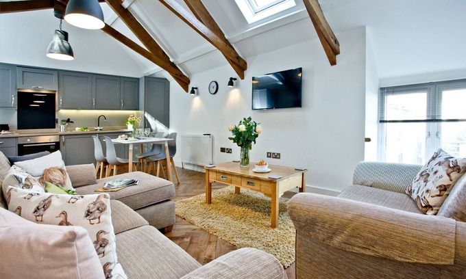 Torcross House | The Barn, 22 At The Beach - a house that sleeps 4 guests in 2 bedrooms