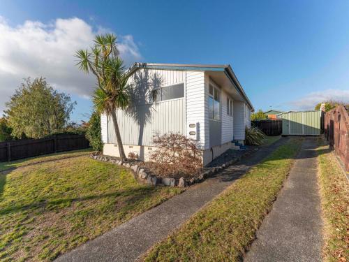 Two Mile Bay House | The Bay Breeze Retreat - Two Mile Bay Stay