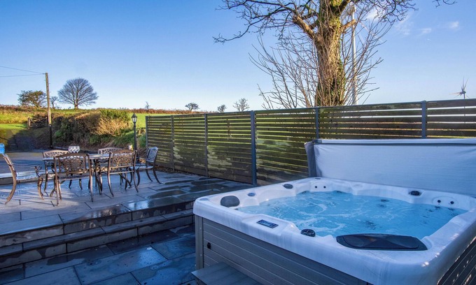 Ludchurch Cottage | The Beacon - 3 Bed - Ludchurch