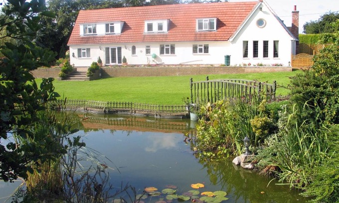 Barwell Bed & Breakfast | The Beeches Bed and Breakfast