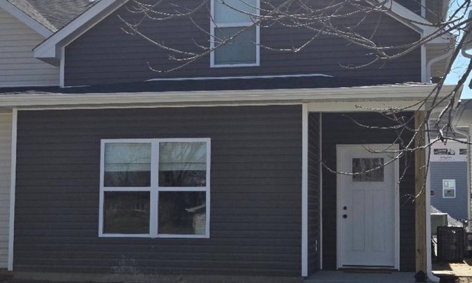 Hallsville House | The Benjamin House, Brand new Townhouse style unit