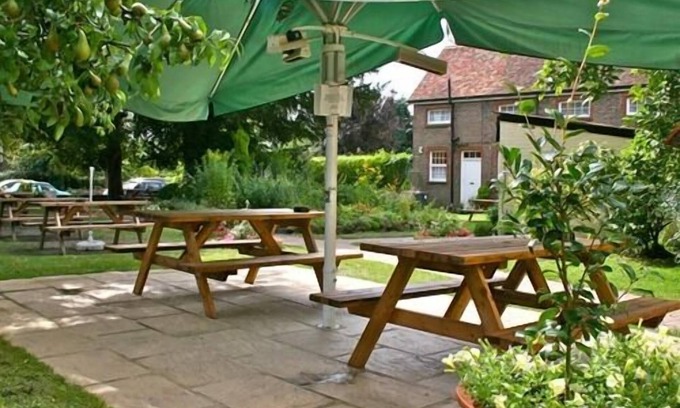 Lindfield Bed & Breakfast | The Bent Arms
