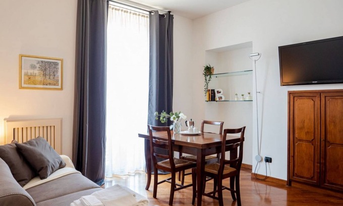 Ponte Seveso House | The Best Rent - Two bedroom apartment close to Sondrio metro station