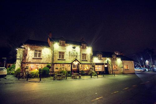 Broadheath Hotel | The Black Swan