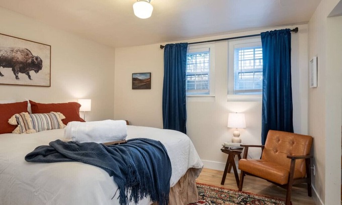 Rose Park Apartment | The Blackfoot Abode Apt, downtown Missoula