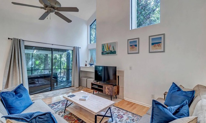 Palm Valley House | The Blue Turtle - 3-bedroom, Furnished Townhome Rental in TPC Sawgrass