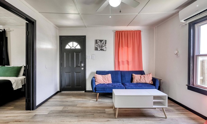 Joplin House | The Bluebird: Modern 1 Bed, Large Peaceful Yard
