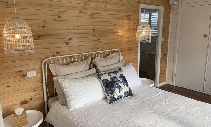 Port Macquarie House | The Boat & Crew - 4 bedroom close CBD and Beach