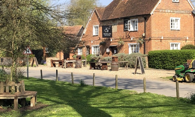 Stanford Dingley Hotel | The Bull Inn Pub