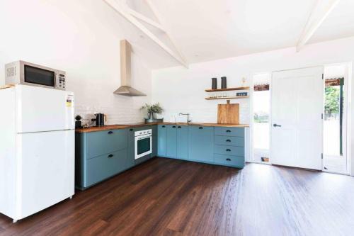 Young House | The Bungalow Cottage