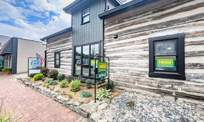 Augusta Cabin | The Cabin at 114 Main Street