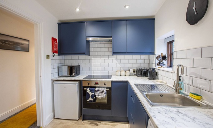 Preston Cottage | The Carriage House a Relaxing 1-bed Cottage in Ash