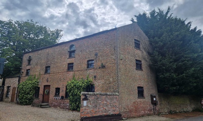 Bilbrough House | The Carriage House. Sleeps 30. York 5m.