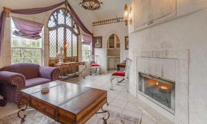Chemainus House | The Castle