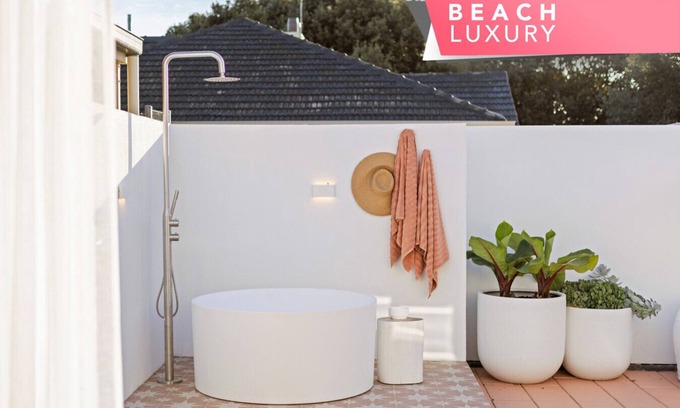 Glenelg South House | The Chester - 2BR Chic House with Outdoor Tub