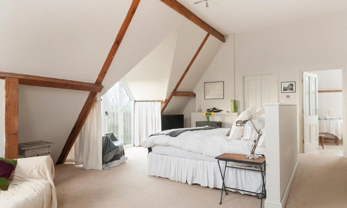 Lower Catesby Bed & Breakfast | The Clock Tower