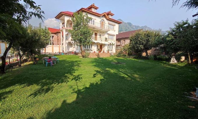 Nishat-Shalimar House | The CLOVER INN
