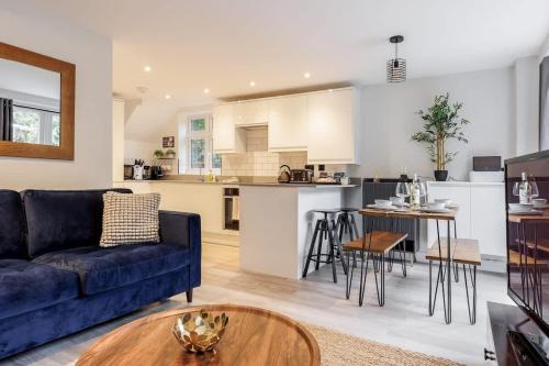 Corfe Apartment | The Coach House - Beautiful and Spacious Outside Decking