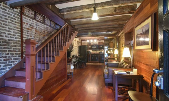 South of Broad Cottage | The Coach House Circa 1755