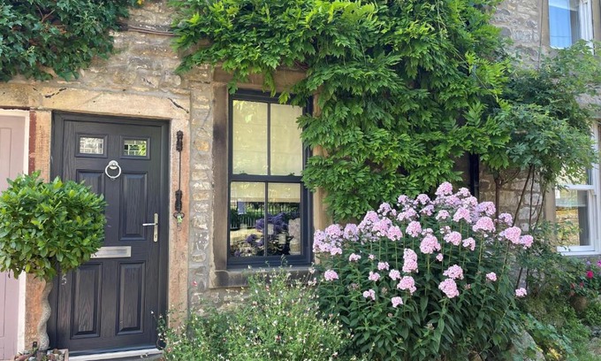 Grassington House | The Cobbles