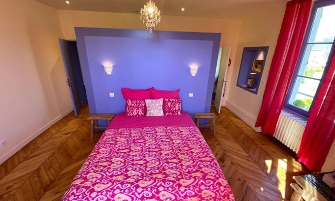 Commarin Bed & Breakfast | The colors of Commarin Chambre Bleue
