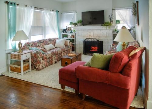 Hastings House | The Comfy Cottage