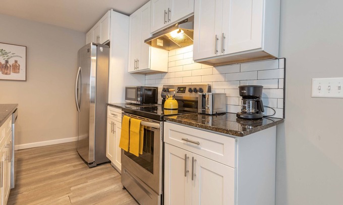 Concord Apartment | The Concord Getaway 2BR/2BTH APT