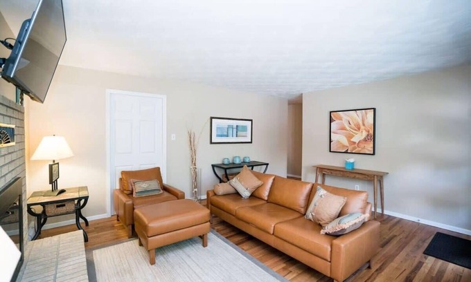 Castlewood House | The Costilla Connection/Denver Tech Center