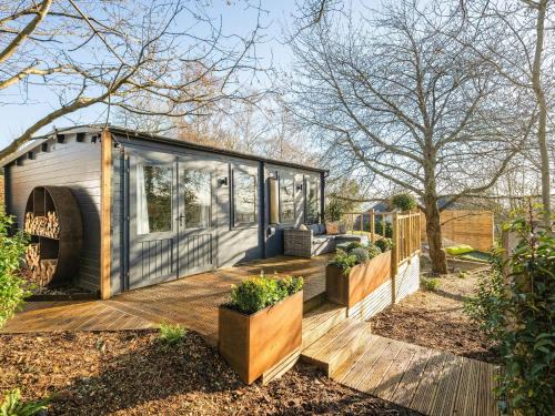 Wraxall House | The Cosy Cabin