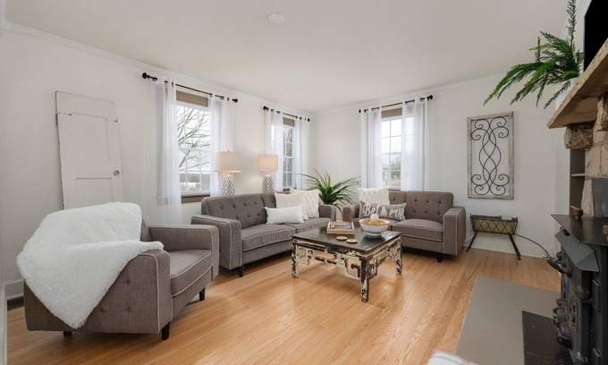 Nolensville House | The Cottage Retreat Historical Downtown Nolensville