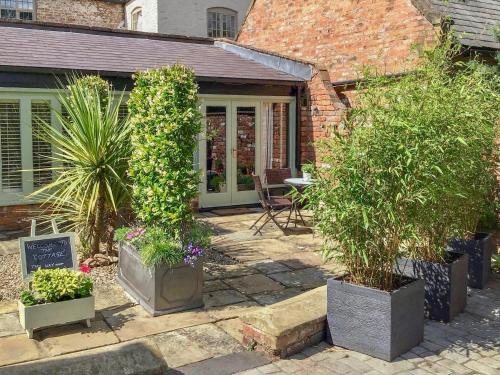 Rossett House | The Cottage The Coach House