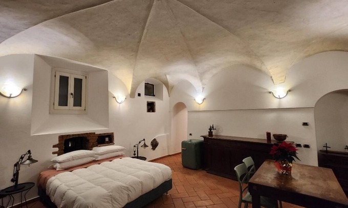 Garlate Apartment | The Court of the 6 Arches