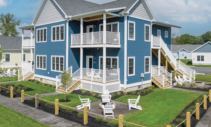 Sylvan Beach Cottage | The Cove at Sylvan Beach - Pet friendly lakeside cottage with a pontoon boat!