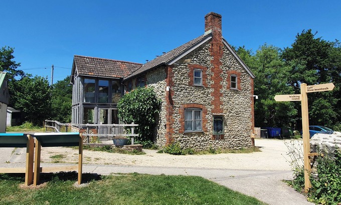Toller Porcorum Cottage | THE COW SHED, pet friendly, with a garden in Toller Porcorum