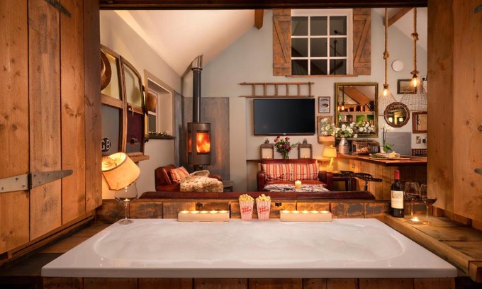 Nantwich House | The Cowshed at Cheshire Boutique Barns