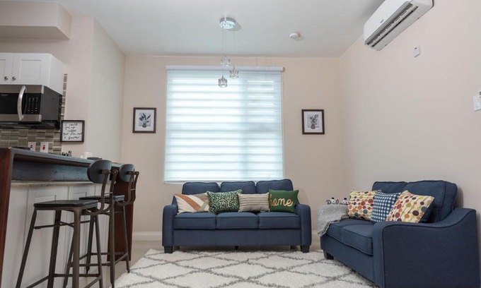 Kingston Apartment | The Crimson Apartment