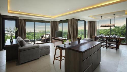 By Pass Ngurah Rai Hotel | The Crystal Luxury Bay Resort Nusa Dua