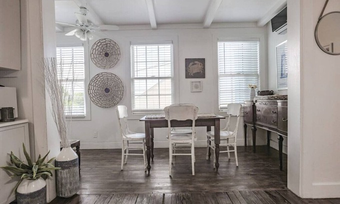 Estate East Street Apartment | The Danish Nydam - A Sailor’s Mooring