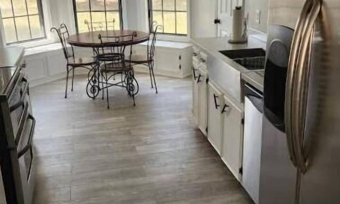 Cleveland House | The Delta Cottage